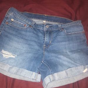 Levi jean shorts